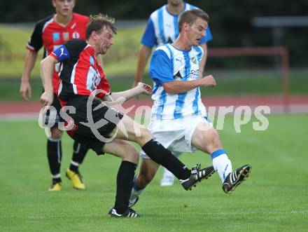 Fussball Kaerntner Liga. VSV gegen RZ Pellets WAC/St. Andrae 1b. Ivan Drmac (VSV), Bernd Ceplak (WAC). Villach, am 18.8.2010.
Foto: Kuess
---
pressefotos, pressefotografie, kuess, qs, qspictures, sport, bild, bilder, bilddatenbank