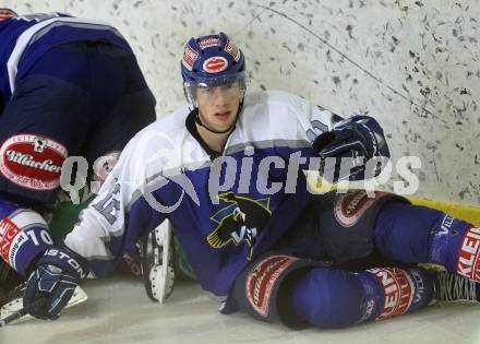 Eishockey. Testspiel. VSV gegen HDD Tilia Olimpija. Michael Raffl (VSV).
Bled, 19.8.2010.
Foto: Kuess
---
pressefotos, pressefotografie, kuess, qs, qspictures, sport, bild, bilder, bilddatenbank