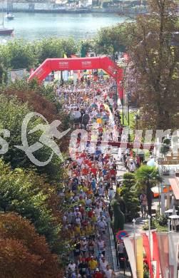 Kaernten laeuft. Halbmarathon von Velden nach Klagenfurt. Start in Velden. Velden, am 22.8.2010.
Foto: Kuess
---
pressefotos, pressefotografie, kuess, qs, qspictures, sport, bild, bilder, bilddatenbank