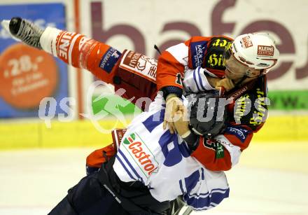 Eishockey Testspiel. EC KAC gegen Kassel Huskies. Schlaegerei, Johannes Kirisits,  (KAC), Josh Soares (Kassel Huskies). Klagenfurt, am 22.8.2010.
Foto: Kuess 

---
pressefotos, pressefotografie, kuess, qs, qspictures, sport, bild, bilder, bilddatenbank