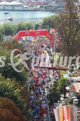 Kaernten laeuft. Halbmarathon von Velden nach Klagenfurt. Start in Velden. Velden, am 22.8.2010.
Foto: Kuess
---
pressefotos, pressefotografie, kuess, qs, qspictures, sport, bild, bilder, bilddatenbank