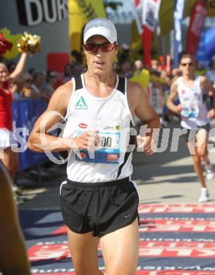 Kaernten laeuft. Halbmarathon von Velden nach Klagenfurt. Michael Schmid (AUT). Velden, am 22.8.2010.
Foto: Kuess
---
pressefotos, pressefotografie, kuess, qs, qspictures, sport, bild, bilder, bilddatenbank