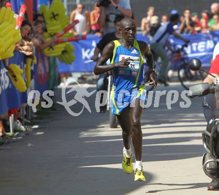 Kaernten laeuft. Halbmarathon von Velden nach Klagenfurt. Sieger Philemon Kisang (KEN). Velden, am 22.8.2010.
Foto: Kuess
---
pressefotos, pressefotografie, kuess, qs, qspictures, sport, bild, bilder, bilddatenbank