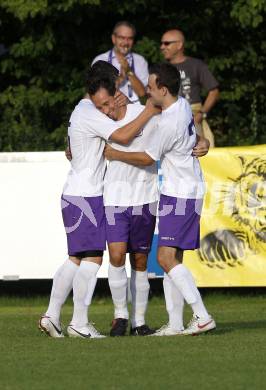 Fussball. KFV-Cup. KAC gegen SK Austria Klagenfurt.Torjubel Dollinger Matthias, Percher Alexander, Salentinig Martin.  (Austria Klagenfurt). Klagenfurt, 23.8.2010.
Foto: Kuess
---
pressefotos, pressefotografie, kuess, qs, qspictures, sport, bild, bilder, bilddatenbank