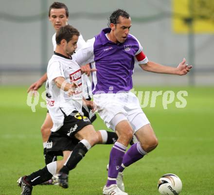 Fussball. Regionalliga. Austria Klagenfurt gegen Gleinstaetten. Christian Prawda (Austria Klagenfurt), Hutter Kevin (Gleinstaetten). Klagenfurt, 28.8.2010.
Foto: Kuess

---
pressefotos, pressefotografie, kuess, qs, qspictures, sport, bild, bilder, bilddatenbank