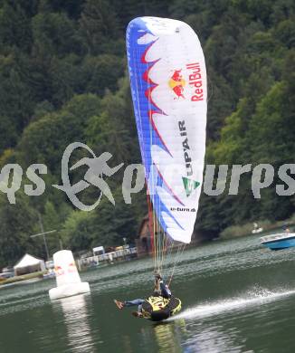 Acrofliegen. Paragleiten. Acroaustria Paragliding Akrobatik Weltcup. Team JUST ACRO (Pal Takats, Gabor Kezi). Annenheim, am 28.8.2010.
Foto: Kuess
---
pressefotos, pressefotografie, kuess, qs, qspictures, sport, bild, bilder, bilddatenbank