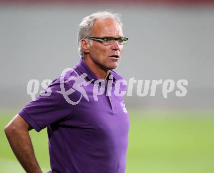 Fussball. Regionalliga. Austria Klagenfurt gegen Gleinstaetten. Trainer Walter Schoppitsch (Austria Klagenfurt). Klagenfurt, 28.8.2010.
Foto: Kuess

---
pressefotos, pressefotografie, kuess, qs, qspictures, sport, bild, bilder, bilddatenbank