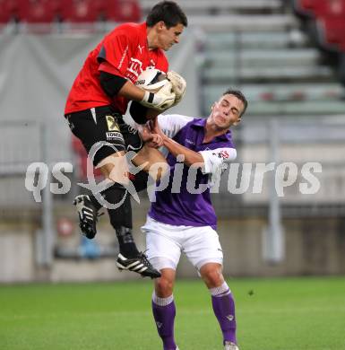 Fussball. Regionalliga. Austria Klagenfurt gegen Gleinstaetten. Salentinig Martin (Austria Klagenfurt), Prasser Christopher (Gleinstaetten). Klagenfurt, 28.8.2010.
Foto: Kuess

---
pressefotos, pressefotografie, kuess, qs, qspictures, sport, bild, bilder, bilddatenbank