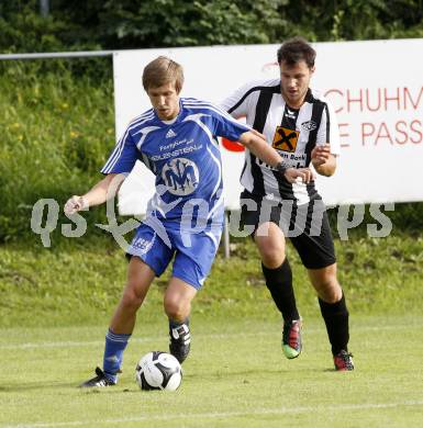 Fussball. Unterliga Ost. Magdalener SC gegen SV Union Raiba Ruden. Wunder Paul (Magdalen), Trad Manuel (Ruden). Magdalen, 29.8.2010
Foto: Kuess
---
pressefotos, pressefotografie, kuess, qs, qspictures, sport, bild, bilder, bilddatenbank