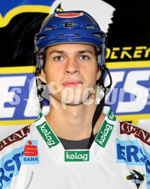 Eishockey. Bundesliga. VSV. Mannschaftsfoto. Mario Altmann. Villach, 31.8.2010.
Foto: Kuess
---
pressefotos, pressefotografie, kuess, qs, qspictures, sport, bild, bilder, bilddatenbank