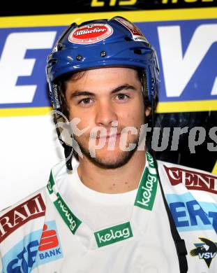 Eishockey. Bundesliga. VSV. Mannschaftsfoto. Christof Martinz. Villach, 31.8.2010.
Foto: Kuess
---
pressefotos, pressefotografie, kuess, qs, qspictures, sport, bild, bilder, bilddatenbank