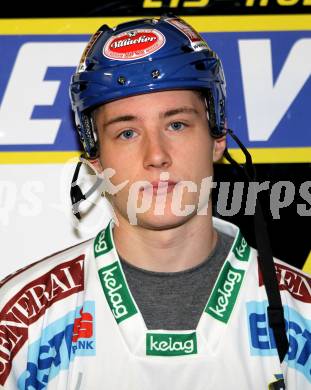 Eishockey. Bundesliga. VSV. Mannschaftsfoto. Patrick Platzer. Villach, 31.8.2010.
Foto: Kuess
---
pressefotos, pressefotografie, kuess, qs, qspictures, sport, bild, bilder, bilddatenbank