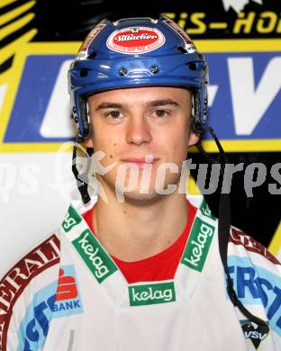 Eishockey. Bundesliga. VSV. Mannschaftsfoto. Andreas Kristler. Villach, 31.8.2010.
Foto: Kuess
---
pressefotos, pressefotografie, kuess, qs, qspictures, sport, bild, bilder, bilddatenbank