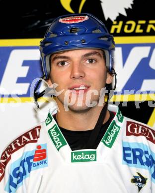 Eishockey. Bundesliga. VSV. Mannschaftsfoto. Benjamin Petrik. Villach, 31.8.2010.
Foto: Kuess
---
pressefotos, pressefotografie, kuess, qs, qspictures, sport, bild, bilder, bilddatenbank