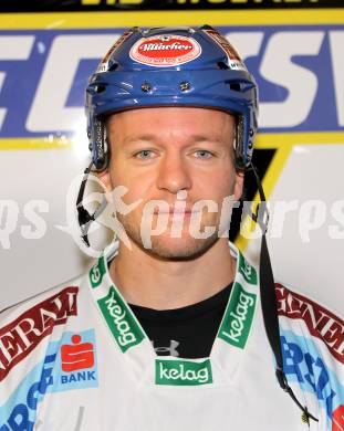 Eishockey. Bundesliga. VSV. Mannschaftsfoto. Roland Kaspitz. Villach, 31.8.2010.
Foto: Kuess
---
pressefotos, pressefotografie, kuess, qs, qspictures, sport, bild, bilder, bilddatenbank