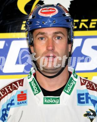 Eishockey. Bundesliga. VSV. Mannschaftsfoto. Tomaz Razingar. Villach, 31.8.2010.
Foto: Kuess
---
pressefotos, pressefotografie, kuess, qs, qspictures, sport, bild, bilder, bilddatenbank