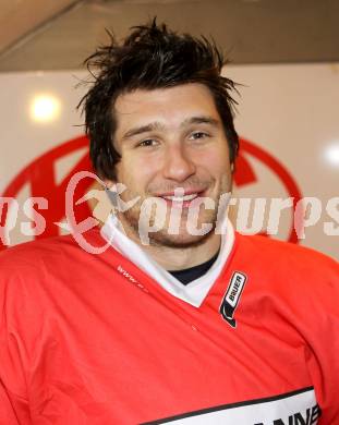 Eishockey Bundesliga. KAC. Spurgeon Tyler. Klagenfurt, 2.9.2010.
Foto: Kuess
---
pressefotos, pressefotografie, kuess, qs, qspictures, sport, bild, bilder, bilddatenbank