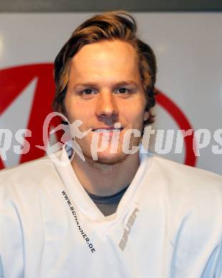 Eishockey Bundesliga. KAC. Geier Manuel. Klagenfurt, 2.9.2010.
Foto: Kuess
---
pressefotos, pressefotografie, kuess, qs, qspictures, sport, bild, bilder, bilddatenbank