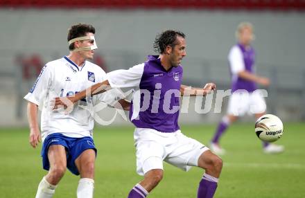 Fussball. Regionalliga. Austria Klagenfurt gegen FC Blau-Weiss Linz.  Christian Prawda (Austria Klagenfurt), Hartl Manuel (Linz). Klagenfurt, 3.9.2010.
Foto: Kuess

---
pressefotos, pressefotografie, kuess, qs, qspictures, sport, bild, bilder, bilddatenbank