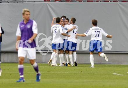 Fussball. Regionalliga. Austria Klagenfurt gegen FC Blau-Weiss Linz.  Torjubel Linz. Klagenfurt, 3.9.2010.
Foto: Kuess

---
pressefotos, pressefotografie, kuess, qs, qspictures, sport, bild, bilder, bilddatenbank