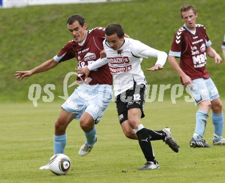 Fussball Regionalliga. SV Feldkirchen gegen SVU Tondach Gleinstaetten. Robert Micheu (Feldkirchen), Manuel Prietl (Gleinstaetten). Feldkirchen, am 4.9.2010.
Foto: Kuess
---
pressefotos, pressefotografie, kuess, qs, qspictures, sport, bild, bilder, bilddatenbank