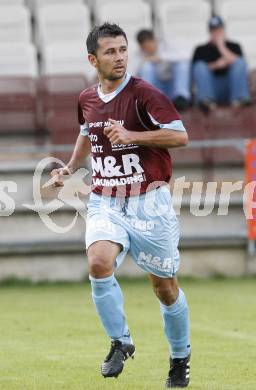 Fussball Regionalliga. SV Feldkirchen gegen SVU Tondach Gleinstaetten. Auron Miloti (Feldkirchen). Feldkirchen, am 4.9.2010.
Foto: Kuess
---
pressefotos, pressefotografie, kuess, qs, qspictures, sport, bild, bilder, bilddatenbank