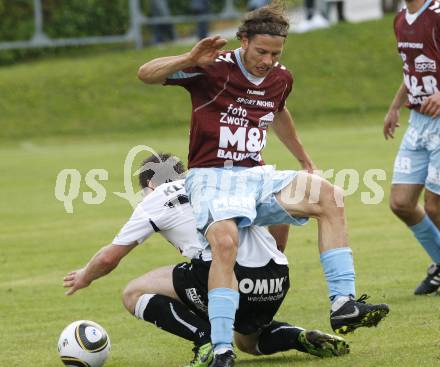 Fussball Regionalliga. SV Feldkirchen gegen SVU Tondach Gleinstaetten. Gunther Jochen Stoxreiter (Feldkirchen), Christian Kluge (Gleinstaetten). Feldkirchen, am 4.9.2010.
Foto: Kuess
---
pressefotos, pressefotografie, kuess, qs, qspictures, sport, bild, bilder, bilddatenbank