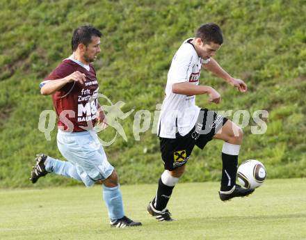 Fussball Regionalliga. SV Feldkirchen gegen SVU Tondach Gleinstaetten. Auron Miloti (Feldkirchen), Strablegg Leitner Georg (Gleinstaetten). Feldkirchen, am 4.9.2010.
Foto: Kuess
---
pressefotos, pressefotografie, kuess, qs, qspictures, sport, bild, bilder, bilddatenbank