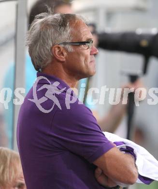 Fussball. Regionalliga. Austria Klagenfurt gegen FC Blau-Weiss Linz.  Trainer Walter Schoppitsch (Austria Klagenfurt). Klagenfurt, 3.9.2010.
Foto: Kuess

---
pressefotos, pressefotografie, kuess, qs, qspictures, sport, bild, bilder, bilddatenbank