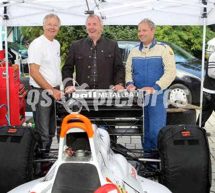 Motorsport. Int. Bergrennen fuer Automobile St. Urban - Simonhoehe. Hermann Waldy, Landeshauptmann Gerhard Doerfler, Hermann Waldy jun. Simonhoehe, am 5.9.2010.
Foto: Kuess
---
pressefotos, pressefotografie, kuess, qs, qspictures, sport, bild, bilder, bilddatenbank