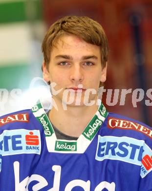 Eishockey Bundesliga. VSV. Mannschaftsfototermin. Goehringer Marius. Villach, 8.9.2010.
Foto: Kuess
---
pressefotos, pressefotografie, kuess, qs, qspictures, sport, bild, bilder, bilddatenbank