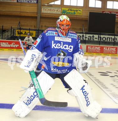 Eishockey Bundesliga. VSV. Mannschaftsfototermin. Prohaska Gert. Villach, 8.9.2010.
Foto: Kuess
---
pressefotos, pressefotografie, kuess, qs, qspictures, sport, bild, bilder, bilddatenbank