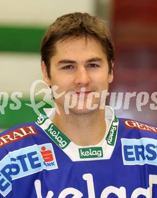 Eishockey Bundesliga. VSV. Mannschaftsfototermin. Ferland Jonathan. Villach, 8.9.2010.
Foto: Kuess
---
pressefotos, pressefotografie, kuess, qs, qspictures, sport, bild, bilder, bilddatenbank