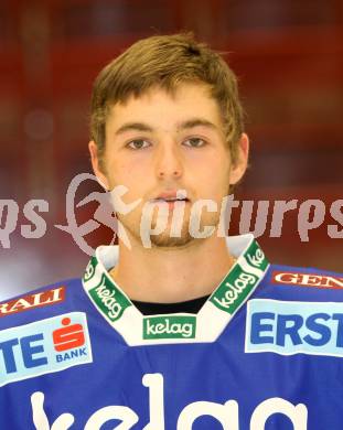 Eishockey Bundesliga. VSV. Mannschaftsfototermin. Marco Zorec. Villach, 8.9.2010.
Foto: Kuess
---
pressefotos, pressefotografie, kuess, qs, qspictures, sport, bild, bilder, bilddatenbank