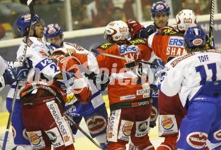 EBEL. Eishockey Bundesliga. KAC gegen VSV. Rauferei, Schlaegerei  KALT Dieter, SCOFIELD Tyler, SHANTZ Jeffery (KAC), MARTIN Michael,  TOFF Nico (VSV). Klagenfurt, am 10.9.2010.
Foto: Kuess 

---
pressefotos, pressefotografie, kuess, qs, qspictures, sport, bild, bilder, bilddatenbank