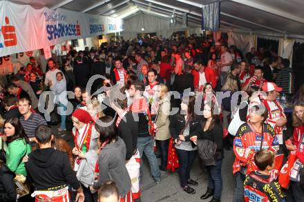 EBEL. Eishockey Bundesliga. KAC gegen VSV. Fans (KAC). Klagenfurt, am 10.9.2010.
Foto: Kuess 

---
pressefotos, pressefotografie, kuess, qs, qspictures, sport, bild, bilder, bilddatenbank