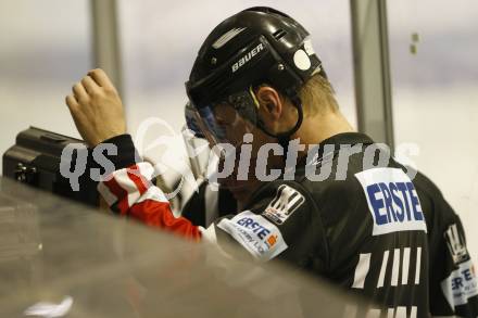 EBEL. Eishockey Bundesliga. KAC gegen VSV. Schiedsrichter Videoanalyse. Klagenfurt, am 10.9.2010.
Foto: Kuess 
---
pressefotos, pressefotografie, kuess, qs, qspictures, sport, bild, bilder, bilddatenbank