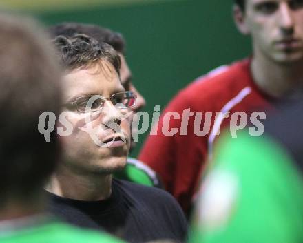 Handball Bundesliga. HCK59 gegen Trofaiach. Trainer Michael Pontasch (HCK). Viktring, 11.9.2010.
Foto: Kuess
---
pressefotos, pressefotografie, kuess, qs, qspictures, sport, bild, bilder, bilddatenbank