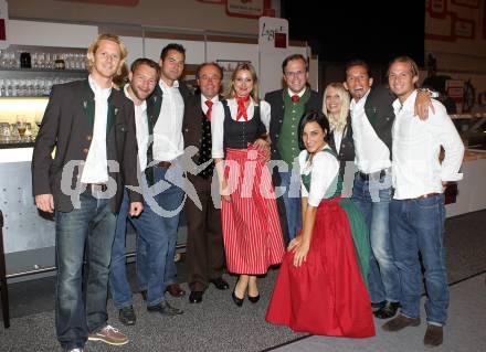 Fussball. SK Austria Klagenfurt. Trachtengala. Johannes Isopp, Alexander Schenk, Heinz Weber, Ewald Opetnik, Harald Dobernig, Matthias Dollinger, Michael Kulnik, Models.
Klagenfurt, 15.9.2010.
Foto: Kuess
---
pressefotos, pressefotografie, kuess, qs, qspictures, sport, bild, bilder, bilddatenbank