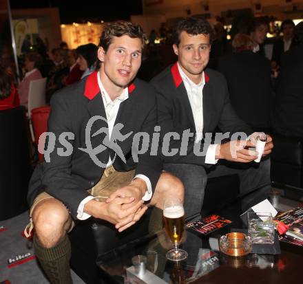 Eishockey. KAC. Trachtengala. Gregor Hager, Johannes Reichel. Klagenfurt, 15.9.2010.
Foto: Kuess
---
pressefotos, pressefotografie, kuess, qs, qspictures, sport, bild, bilder, bilddatenbank