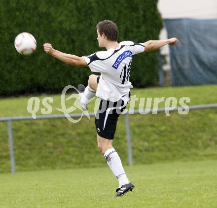 Fussball. Kaerntner Liga. SVG Bleiburg gegen FC St. Veit. Kuster Marcel(Bleiburg). Bleiburg, 18.9.2010.
Foto: Kuess 
---
pressefotos, pressefotografie, kuess, qs, qspictures, sport, bild, bilder, bilddatenbank