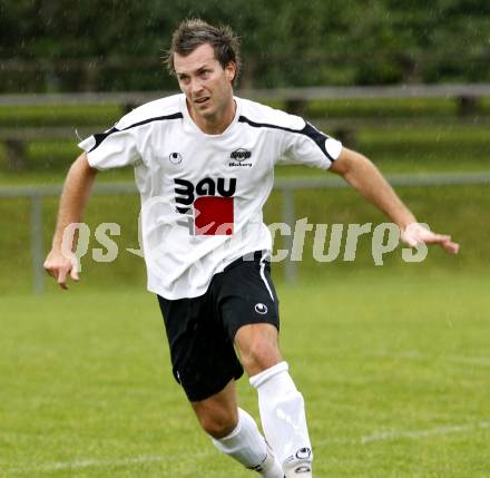 Fussball. Kaerntner Liga. SVG Bleiburg gegen FC St. Veit. Smrtnik Toni (Bleiburg). Bleiburg, 18.9.2010.
Foto: Kuess 
---
pressefotos, pressefotografie, kuess, qs, qspictures, sport, bild, bilder, bilddatenbank