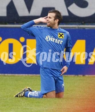 Fussball. Kaerntner Liga. SVG Bleiburg gegen FC St. Veit. Torjubel Riesser Manuel (St. Veit). Bleiburg, 18.9.2010.
Foto: Kuess 
---
pressefotos, pressefotografie, kuess, qs, qspictures, sport, bild, bilder, bilddatenbank