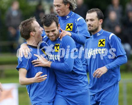 Fussball. Kaerntner Liga. SVG Bleiburg gegen FC St. Veit. Torjubel (St. Veit). Bleiburg, 18.9.2010.
Foto: Kuess 
---
pressefotos, pressefotografie, kuess, qs, qspictures, sport, bild, bilder, bilddatenbank