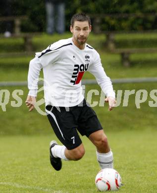 Fussball. Kaerntner Liga. SVG Bleiburg gegen FC St. Veit. Petschnig Mario (Bleiburg). Bleiburg, 18.9.2010.
Foto: Kuess 
---
pressefotos, pressefotografie, kuess, qs, qspictures, sport, bild, bilder, bilddatenbank