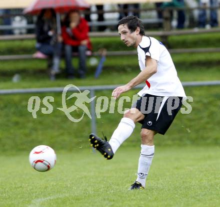 Fussball. Kaerntner Liga. SVG Bleiburg gegen FC St. Veit. Riedl Thomas (Bleiburg). Bleiburg, 18.9.2010.
Foto: Kuess 
---
pressefotos, pressefotografie, kuess, qs, qspictures, sport, bild, bilder, bilddatenbank