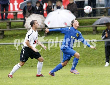 Fussball. Kaerntner Liga. SVG Bleiburg gegen FC St. Veit. Pevec Robert (Bleiburg), Rabl Hans  (St. Veit). Bleiburg, 18.9.2010.
Foto: Kuess 
---
pressefotos, pressefotografie, kuess, qs, qspictures, sport, bild, bilder, bilddatenbank