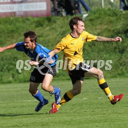 Fussball Kaerntner Liga. SG Nessl Drautal gegen VSV. Rudolf Sandriesser (Drautal), Rok Pavlicic (VSV). Feistritz/Drau, am 19.9.2010.
Foto: Kuess
---
pressefotos, pressefotografie, kuess, qs, qspictures, sport, bild, bilder, bilddatenbank