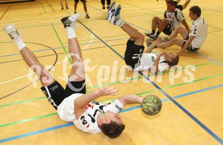 Handball Bundesliga. SC Ferlach gegen HC Kelag Kaernten. Jubel (Ferlach). Ferlach, 18.9.2010.
Foto: Kuess
---
pressefotos, pressefotografie, kuess, qs, qspictures, sport, bild, bilder, bilddatenbank