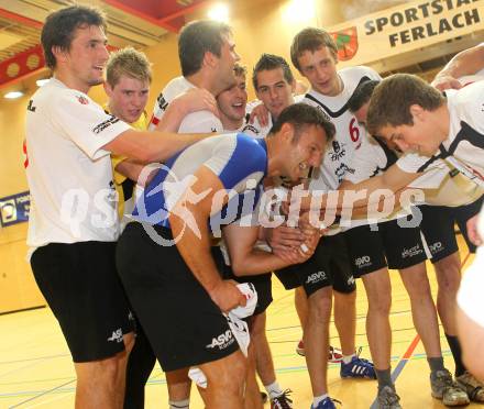 Handball Bundesliga. SC Ferlach gegen HC Kelag Kaernten. Jubel (Ferlach). Ferlach, 18.9.2010.
Foto: Kuess
---
pressefotos, pressefotografie, kuess, qs, qspictures, sport, bild, bilder, bilddatenbank